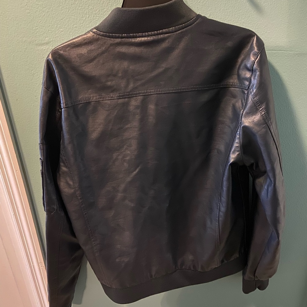 Looks like leather! Dark Navy Fried Denim Mens jacket. New without tags. - Picture 2 of 5